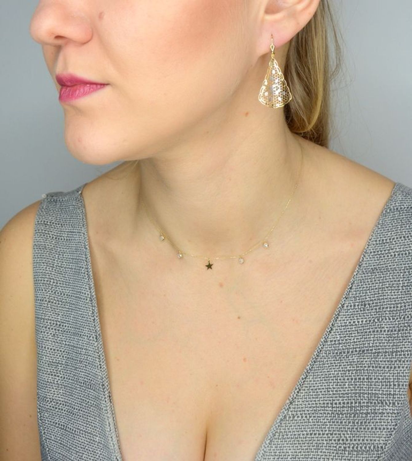 Złote kolczyki 585 wiszące 'Ażurowe blaszki' KL 1910.jpg